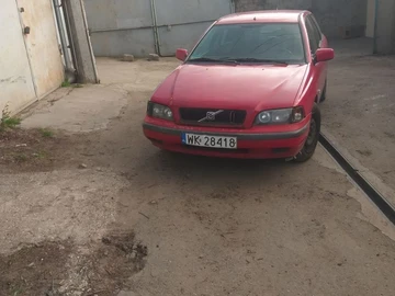 Авто Volvo V40 Kombi 1990 № 8673231