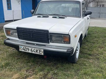 Авто ВАЗ 2107 1995 № 8673786