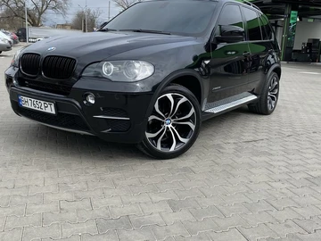 Авто BMW X5 2010 № 8674094
