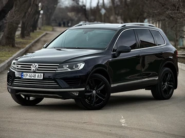 Авто Volkswagen Touareg 2015 № 8674095
