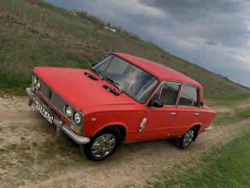 Авто ВАЗ 2103 1983 № 8674276