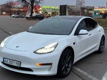 Авто Tesla Model 3 2021 № 8674288