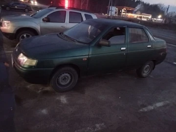 Авто ВАЗ 2110 2001 № 8674445