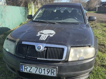 Авто Skoda Superb 2000 № 8674485