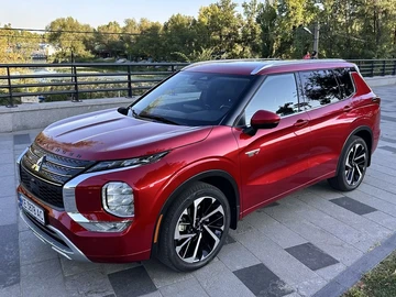 Авто Mitsubishi Outlander 2023 № 8674854