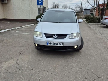 Авто Volkswagen Touran 2006 № 8674903
