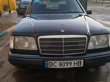 Авто Mercedes 220 1993 № 8675260