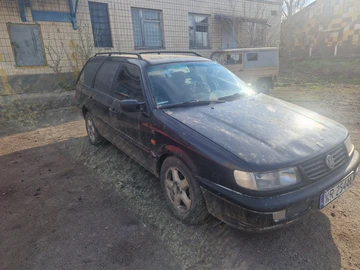 Авто Volkswagen Passat Variant 1994 № 8675487