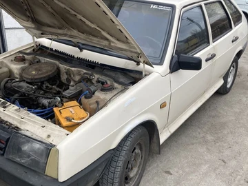 Авто ВАЗ 2109 1993 № 8675931
