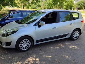 Авто Renault Grand Scenic 2010 № 8676114