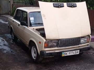 Авто ВАЗ 2107 1998 № 8676160
