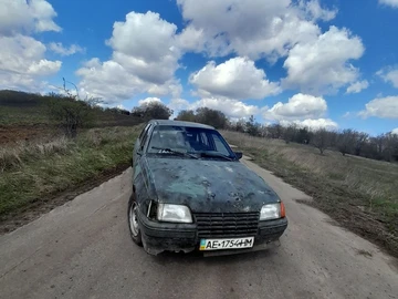 Авто Opel Kadett 1987 № 8676435
