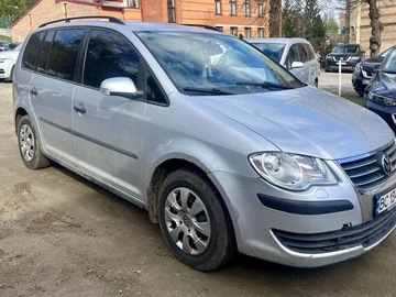 Авто Volkswagen Touran 2008 № 8676501