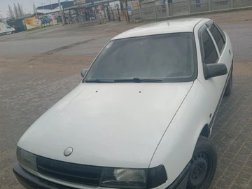 Авто Opel Vectra 1991 № 8677068