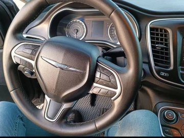 Авто Chrysler 200 2014 № 8677076