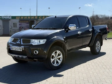 Авто Mitsubishi L 200 2011 № 8677881