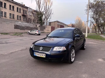 Авто Volkswagen Passat Sedan 2002 № 8677886