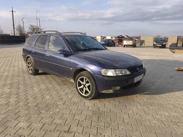 Авто Opel Vectra 1997 № 8677892