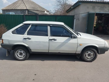 Авто ВАЗ 2109 1993 № 8677951