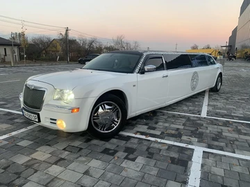 Авто Chrysler 300C 2005 № 8677965