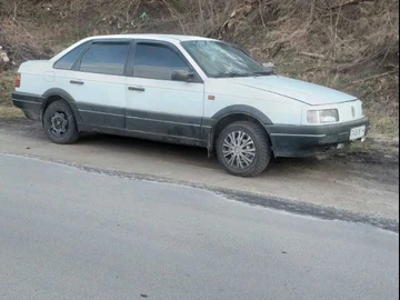 Авто Volkswagen Passat Sedan 1989 № 8677967