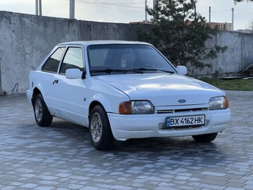 Авто Ford Escort 1989 № 8678018