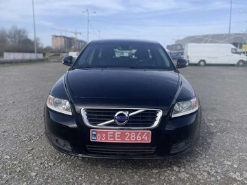 Авто Volvo V50 2010 № 8678053