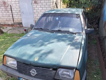 Авто Opel Ascona 1985 № 8678065