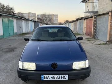 Авто Volkswagen Passat Variant 1991 № 8678314