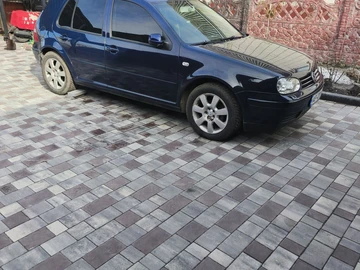Авто Volkswagen Golf 2003 № 8678619