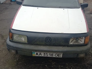 Авто Volkswagen Passat Sedan 1989 № 8678812