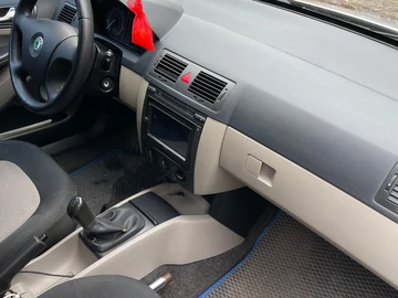 Авто Skoda Fabia 2005 № 8678902