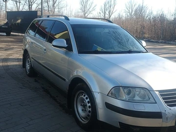 Авто Volkswagen Passat Variant 2003 № 8678962