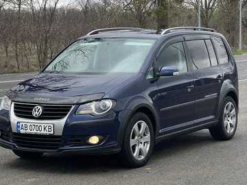 Авто Volkswagen Touran 2008 № 8679191