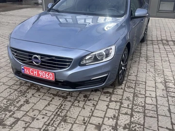 Авто Volvo V60 2018 № 8679282