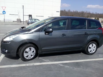 Авто Peugeot 5008 2010 № 8679603