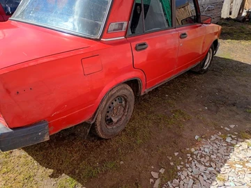 Авто ВАЗ 2107 1990 № 8679914
