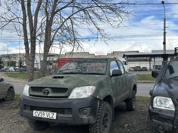 Авто Toyota Hilux Pick Up 2010 № 8679980