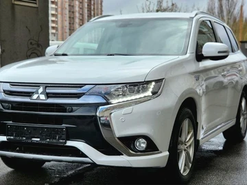 Авто Mitsubishi Outlander 2016 № 8680002