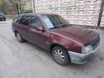 Авто Opel Kadett 1990 № 8680179