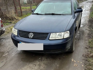 Авто Volkswagen Passat Sedan 1999 № 8680227