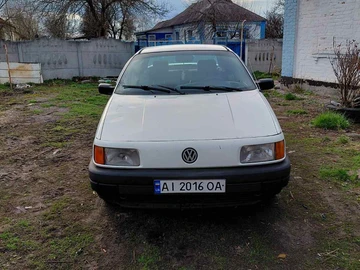 Авто Volkswagen Passat Sedan 1989 № 8680908