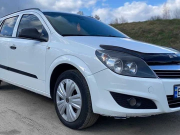 Авто Opel Astra 2011 № 8680981