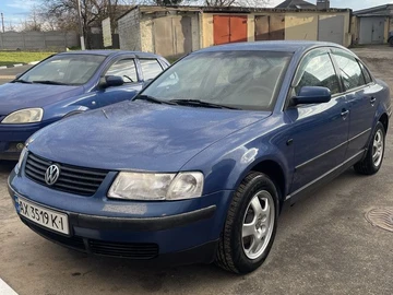 Авто Volkswagen Passat Sedan 1999 № 8681235