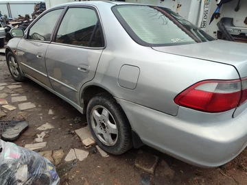 Авто Honda Accord 1998 № 8681258