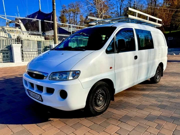 Авто Hyundai H200 2001 № 8681436
