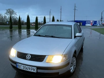 Авто Volkswagen Passat Sedan 2000 № 8681440