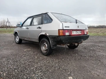 Авто ВАЗ 2109 1988 № 8681530