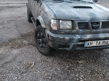 Авто Nissan Navara 2000 № 8681534