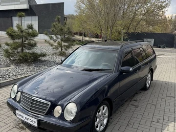 Авто Mercedes E Серия 2000 № 8682011